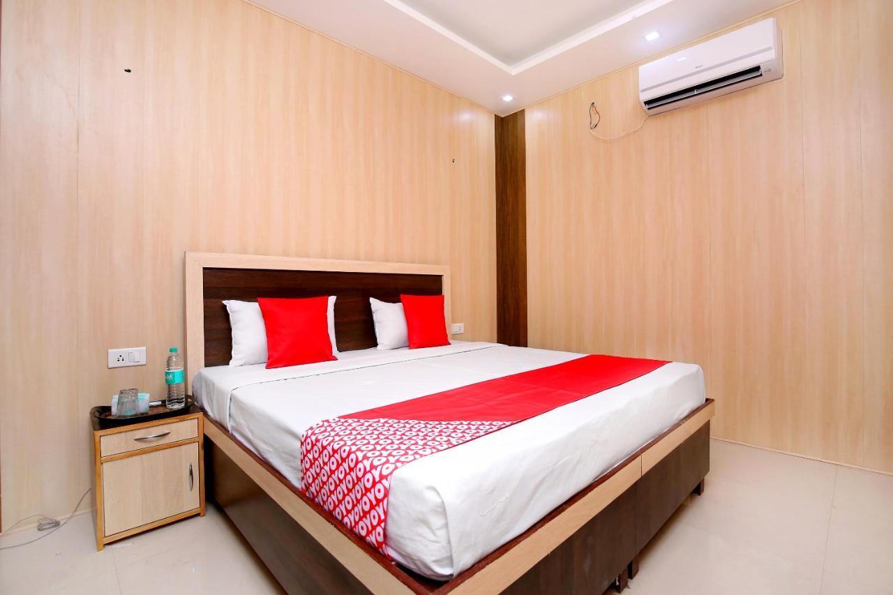 Oyo Flagship Armaan Resort Shāhpur Esterno foto