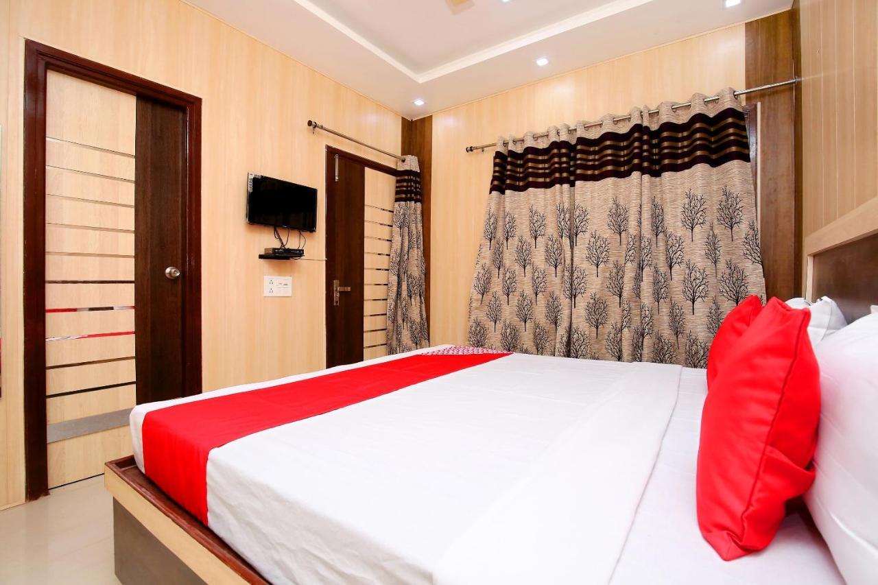 Oyo Flagship Armaan Resort Shāhpur Esterno foto